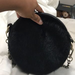 G by guess cross body bag